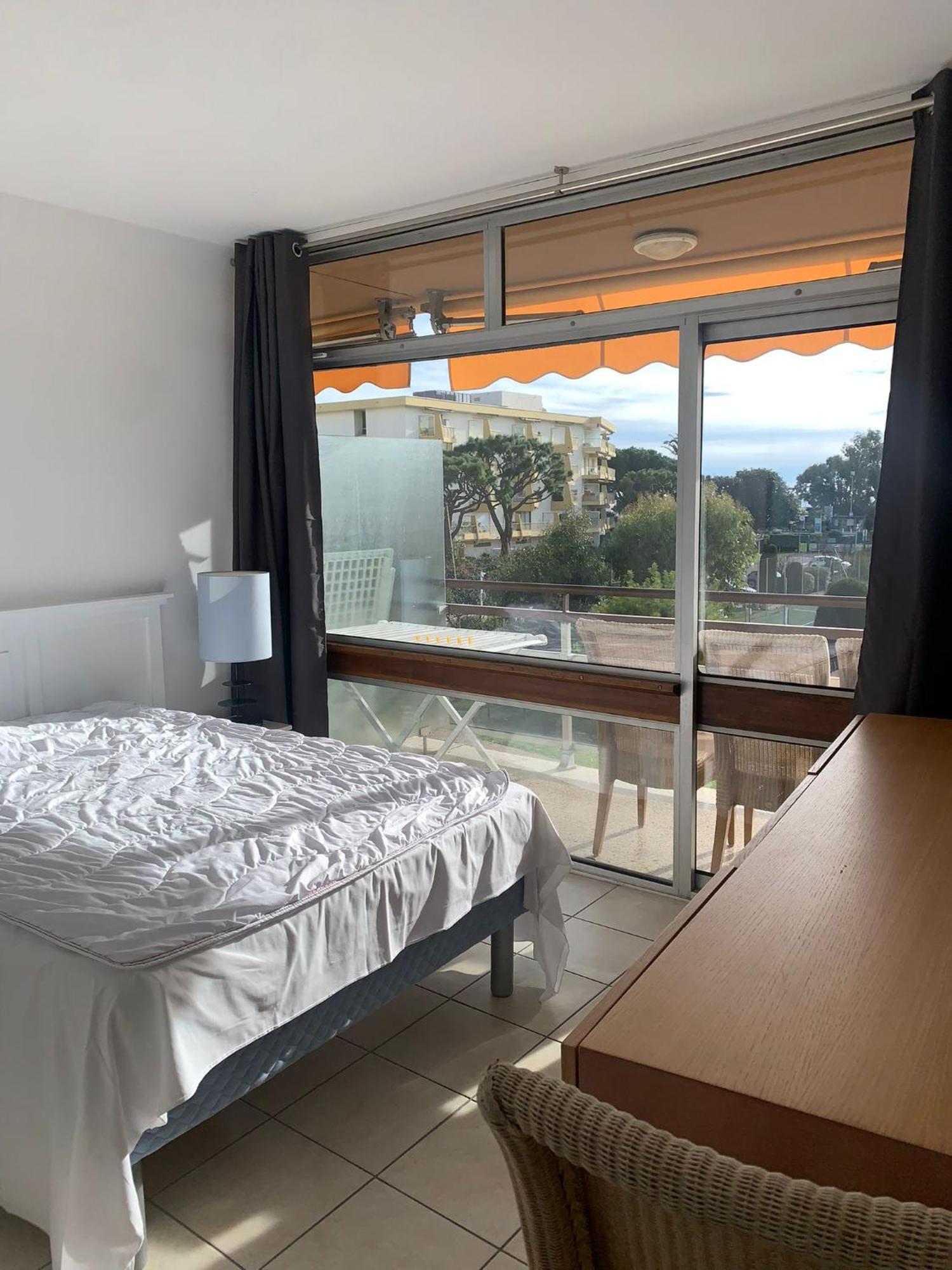 Apartment Heliotel Marine 4* Bord de Mer Saint-Laurent-du-Var Chambre photo